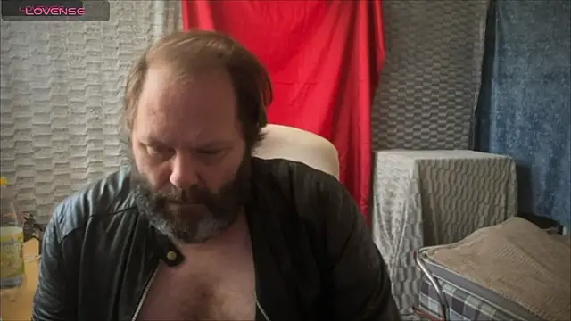 Snapshot of master_227 chatting on March 10, 2025, 9:23 am master 227 online show from March 10, 2025, 9:23 am