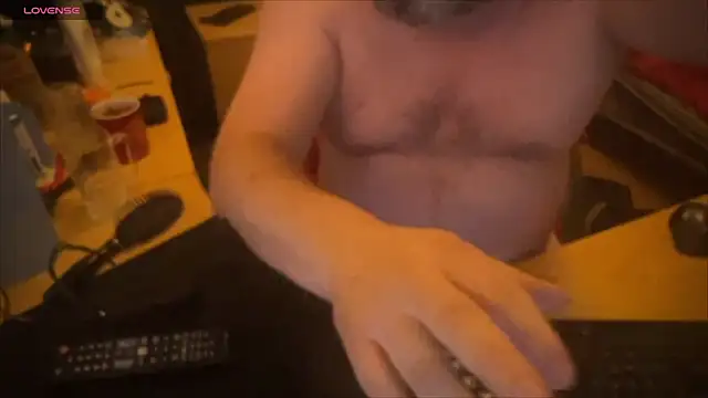 Snapshot of master_227 chatting on December 16, 2024, 7:15 am master 227 online show from December 16, 2024, 7:15 am