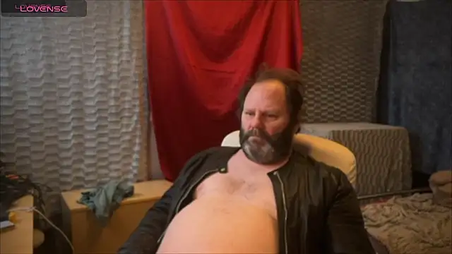 Snapshot of master_227 chatting on March 1, 2025, 8:02 am master 227 online show from March 1, 2025, 8:02 am