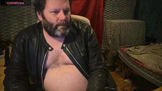 Snapshot of master_227 chatting on February 28, 2025, 5:48 pm master 227 online show from February 28, 2025, 5:48 pm