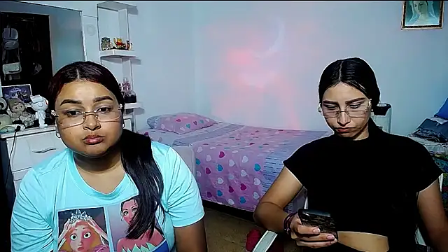 Snapshot of violeta_rous chatting on February 9, 2026, 3:10 pm violeta rous online show from February 9, 2026, 3:10 pm