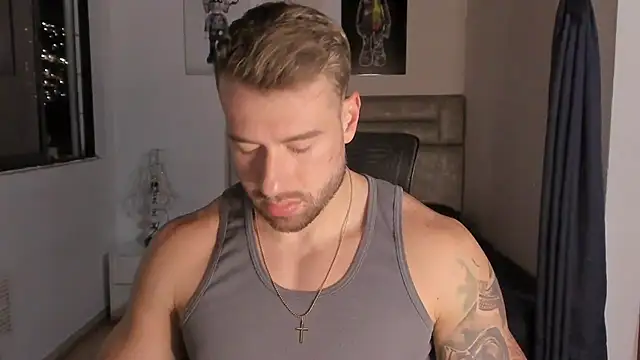 paul rogerr online show from September 30, 2025, 11:33 pm