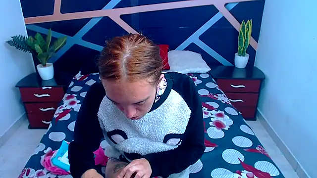 Snapshot of SofiaWet23 chatting on September 18, 2025, 1:14 pm SofiaWet23 online show from September 18, 2025, 1:14 pm