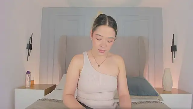 chloe d online show from May 14, 2026, 1:08 pm