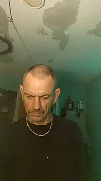 Snapshot of deepstroker42071 chatting on January 9, 2025, 2:01 am deepstroker42071 online show from January 9, 2025, 2:01 am