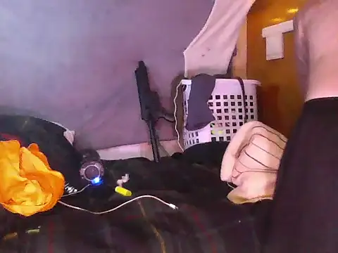 deepstroker42071 online show from March 11, 2026, 8:19 am