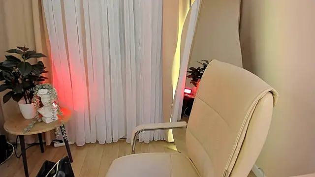 Mira  Blush online show from March 19, 2025, 8:54 pm