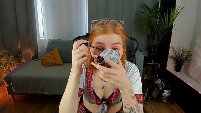 Mira  Blush online show from March 21, 2025, 1:34 pm