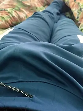 SILENT FUCKER 01 online show from March 6, 2025, 3:35 am