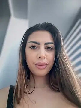 Snapshot of Flower_Pow3r chatting on March 2, 2025, 12:58 pm Flower Pow3r online show from March 2, 2025, 12:58 pm
