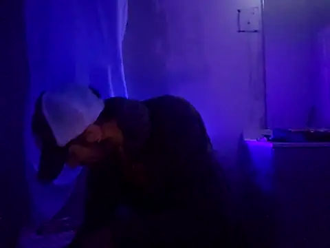 Bi curious86 online show from April 23, 2026, 7:26 am