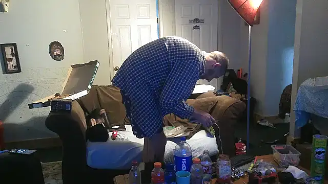 Bi curious86 online show from February 8, 2026, 7:55 pm