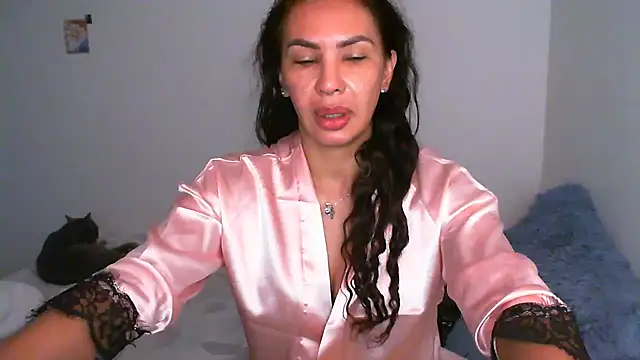 salome  milf online show from September 18, 2025, 10:18 am