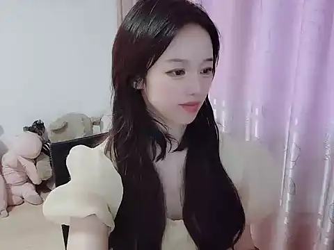 wwcc123 online show from October 12, 2025, 3:19 am