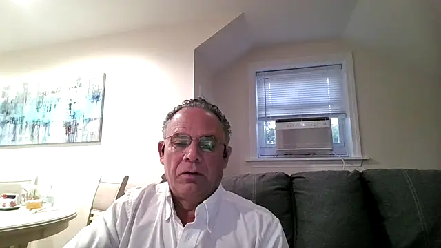 twopeopleinlove online show from July 27, 2026, 9:38 am