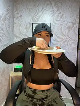 sexyyykloee online show from October 21, 2025, 2:55 am