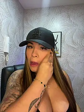 Snapshot of sexyyykloee chatting on February 16, 2026, 6:23 am sexyyykloee online show from February 16, 2026, 6:23 am