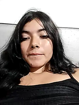 Snapshot of Danna_777 chatting on May 2, 2026, 11:43 pm Danna 777 online show from May 2, 2026, 11:43 pm