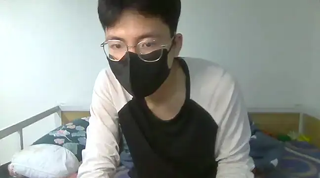 Gwencloudy online show from January 15, 2025, 4:57 am