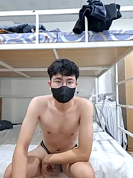 Snapshot of Gwencloudy chatting on February 24, 2026, 4:13 am Gwencloudy online show from February 24, 2026, 4:13 am