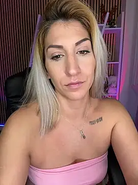 sofiah  online show from January 10, 2026, 7:31 pm