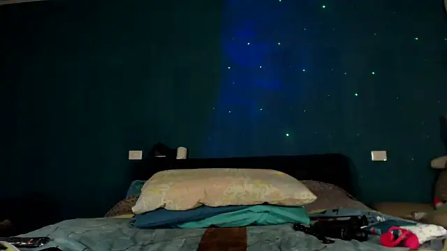 Snapshot of Karendolly__8 chatting on March 16, 2026, 8:00 pm Karendolly 8 online show from March 16, 2026, 8:00 pm