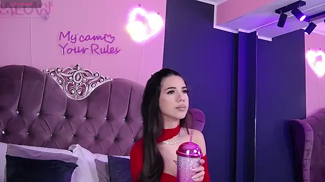 LaraKent online show from March 29, 2026, 7:59 pm