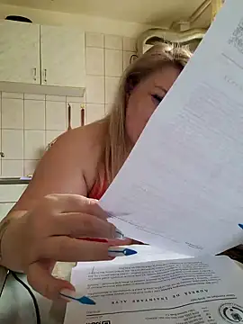 Snapshot of AriannaMilf chatting on February 23, 2026, 10:49 am AriannaMilf online show from February 23, 2026, 10:49 am