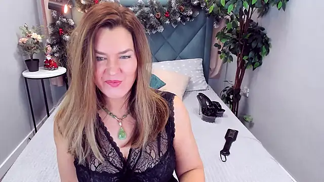 Snapshot of Adele_Russo chatting on December 28, 2024, 4:30 pm Adele Russo online show from December 28, 2024, 4:30 pm