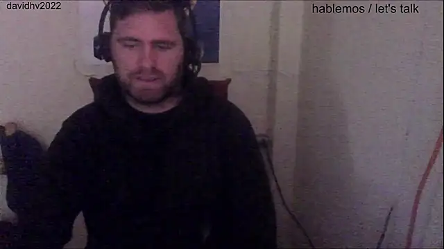 Davidhv2022 online show from November 12, 2025, 2:43 pm