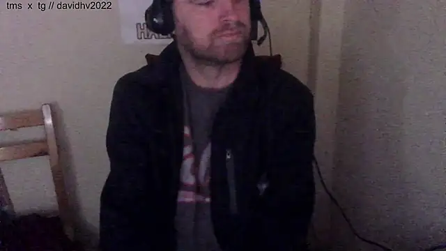 Davidhv2022 online show from September 18, 2025, 1:47 pm