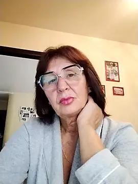 Snapshot of AlbinaXPretty chatting on September 25, 2025, 7:36 am AlbinaXPretty online show from September 25, 2025, 7:36 am