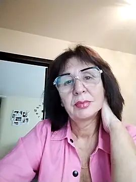 Snapshot of AlbinaXPretty chatting on October 6, 2025, 9:21 am AlbinaXPretty online show from October 6, 2025, 9:21 am