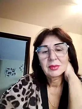 Snapshot of AlbinaXPretty chatting on September 26, 2025, 7:04 am AlbinaXPretty online show from September 26, 2025, 7:04 am