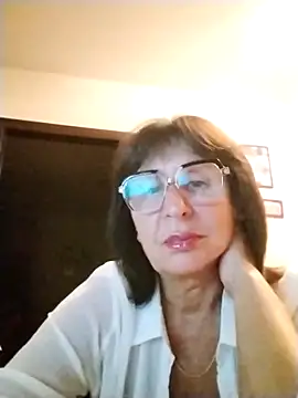 Snapshot of AlbinaXPretty chatting on September 11, 2025, 7:36 pm AlbinaXPretty online show from September 11, 2025, 7:36 pm