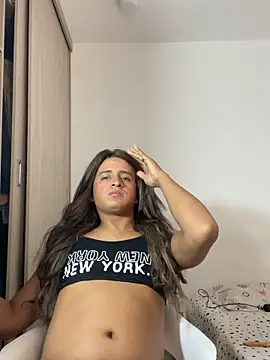 Snapshot of laurafoxxx chatting on February 17, 2026, 4:04 pm laurafoxxx online show from February 17, 2026, 4:04 pm