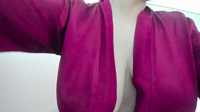 dolly zoe online show from March 11, 2025, 5:02 am