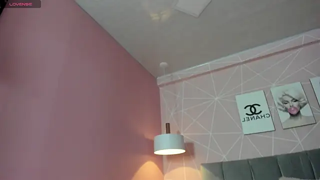 dolly zoe online show from October 11, 2025, 1:39 am