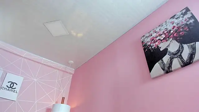 dolly zoe online show from November 11, 2025, 9:42 pm