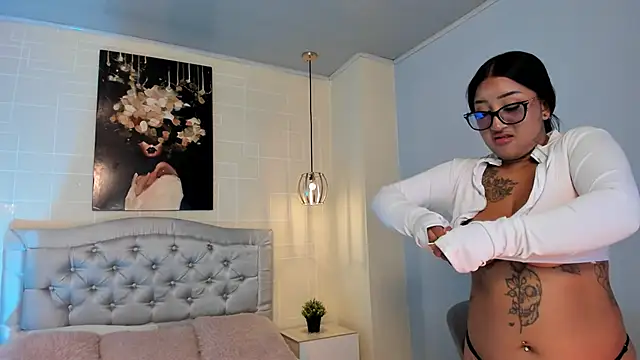 Snapshot of ayshel__ chatting on February 20, 2025, 7:23 am ayshel online show from February 20, 2025, 7:23 am