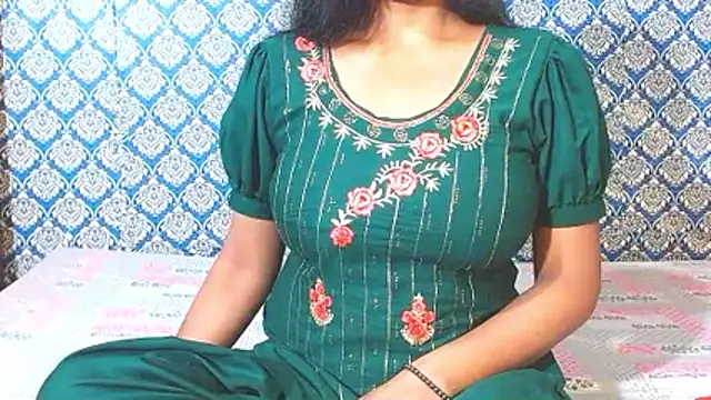 nikitahot3 online show from April 9, 2026, 12:56 am