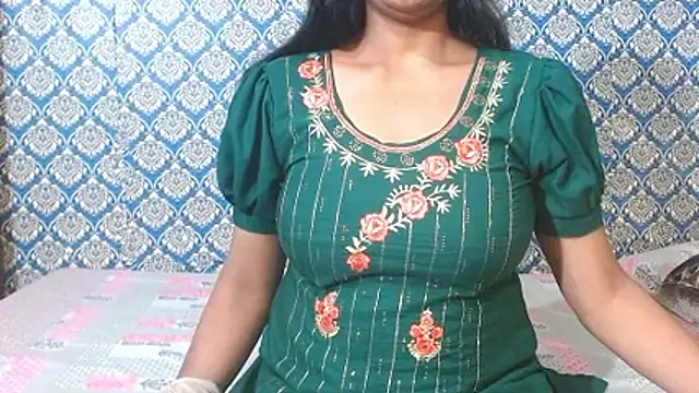 nikitahot3 online show from March 2, 2026, 8:43 am