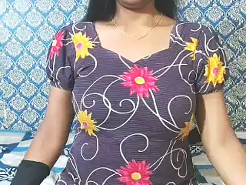nikitahot3 online show from May 26, 2026, 11:58 pm