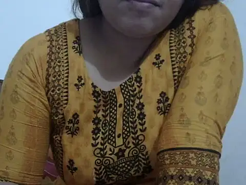 shekira99 online show from November 30, 2025, 7:14 pm