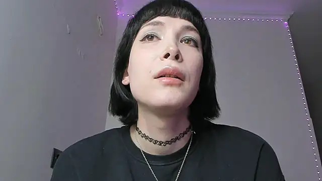 Snapshot of dollmore chatting on February 21, 2025, 5:20 pm dollmore online show from February 21, 2025, 5:20 pm