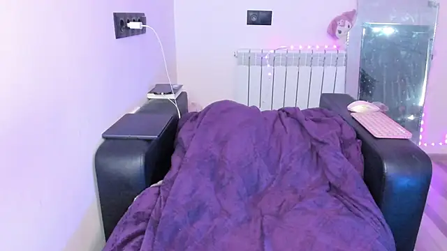 Snapshot of dollmore chatting on April 29, 2026, 4:27 am dollmore online show from April 29, 2026, 4:27 am