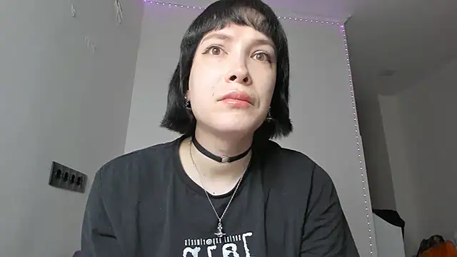 Snapshot of dollmore chatting on February 10, 2025, 3:24 am dollmore online show from February 10, 2025, 3:24 am