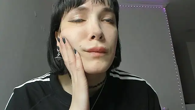 Snapshot of dollmore chatting on February 15, 2025, 7:17 pm dollmore online show from February 15, 2025, 7:17 pm