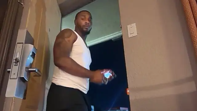 Snapshot of Stressreliever82 chatting on September 9, 2025, 6:01 am Stressreliever82 online show from September 9, 2025, 6:01 am