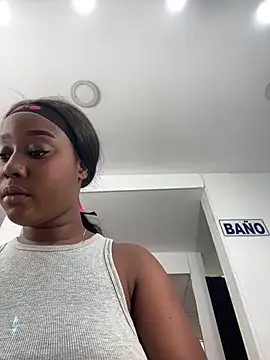 MichaelaCox online show from May 15, 2026, 1:09 pm